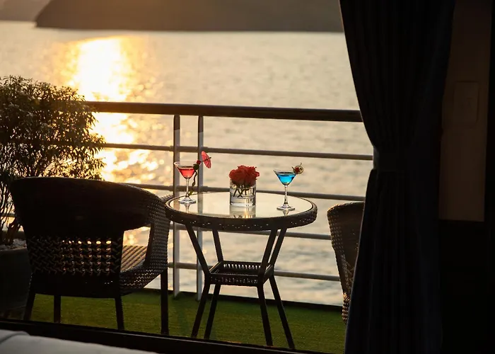 Botel Midori Preminum Cruise In Bay *